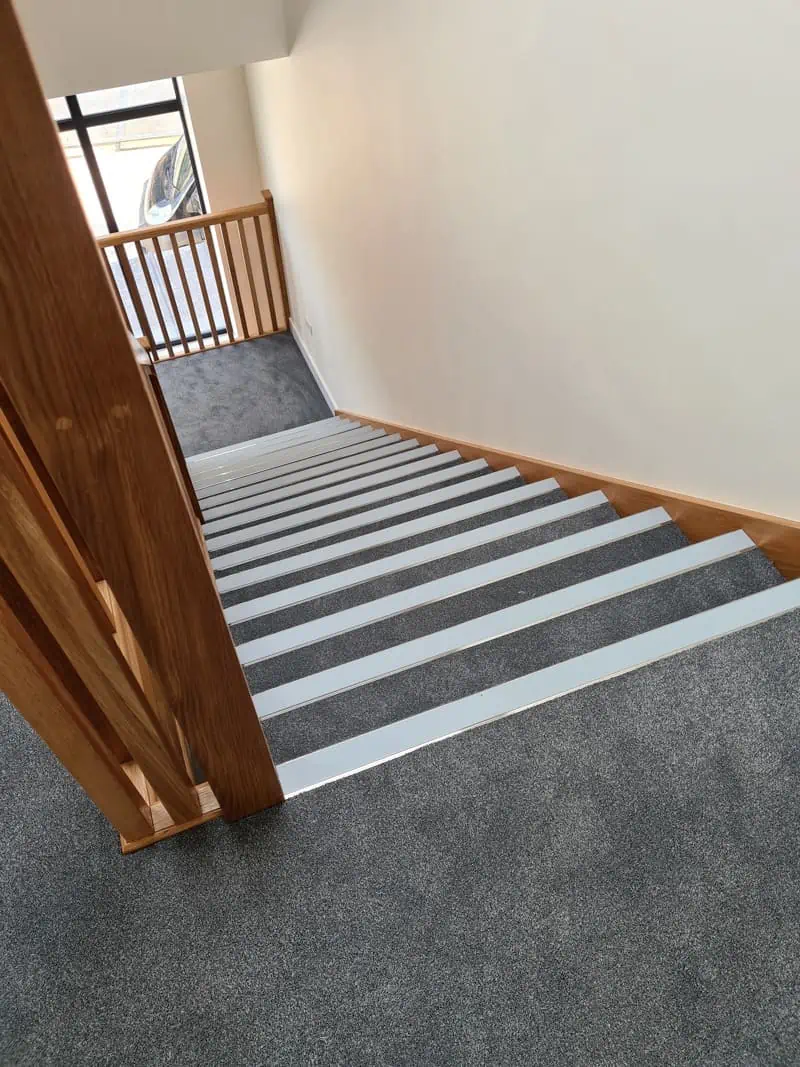 Living Floors - Carpet